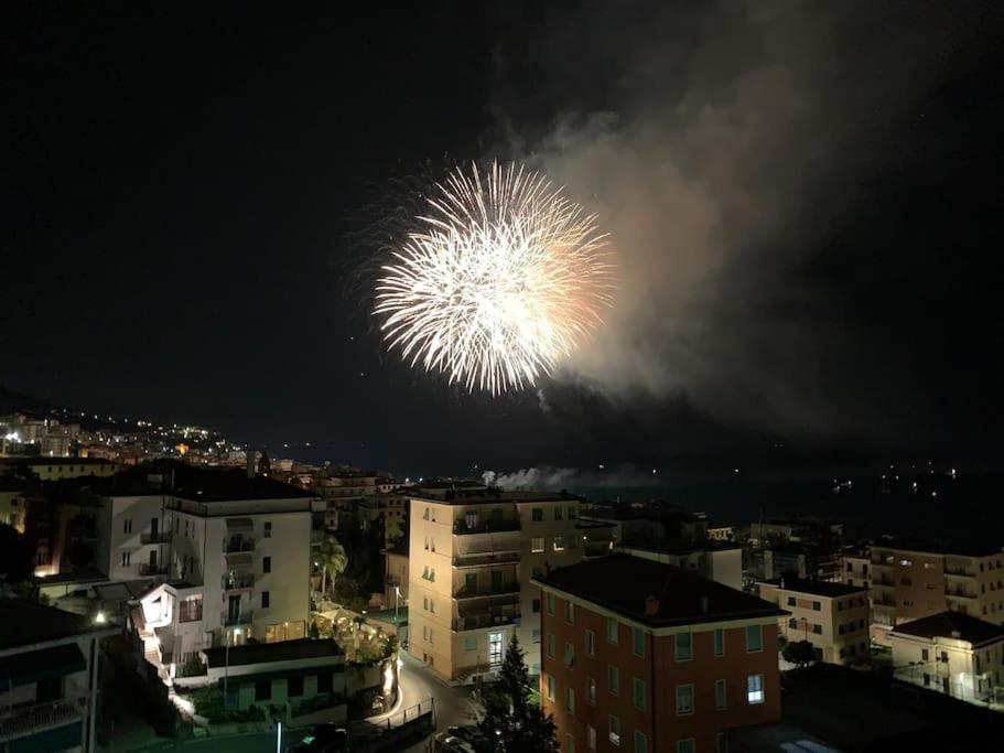 Vista Mare Con Ogni Comfort Varazze Eksteriør billede