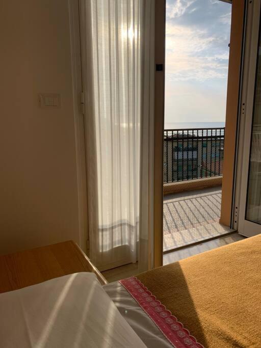 Vista Mare Con Ogni Comfort Varazze Eksteriør billede